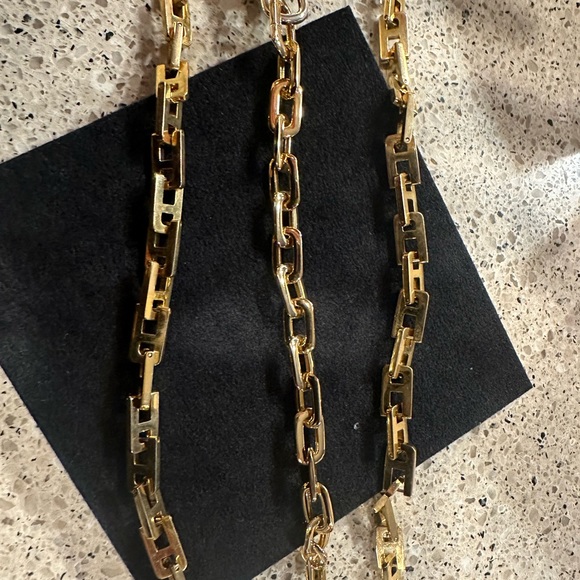 AMBUSH GOLD CHAIN NECKLACE 22’ GOLD - Picture 2 of 5